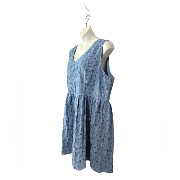 BB Dakota, Blue Floral Lace Sleeveless Dress - Size 24W (plus size) - Picture 5 of 10